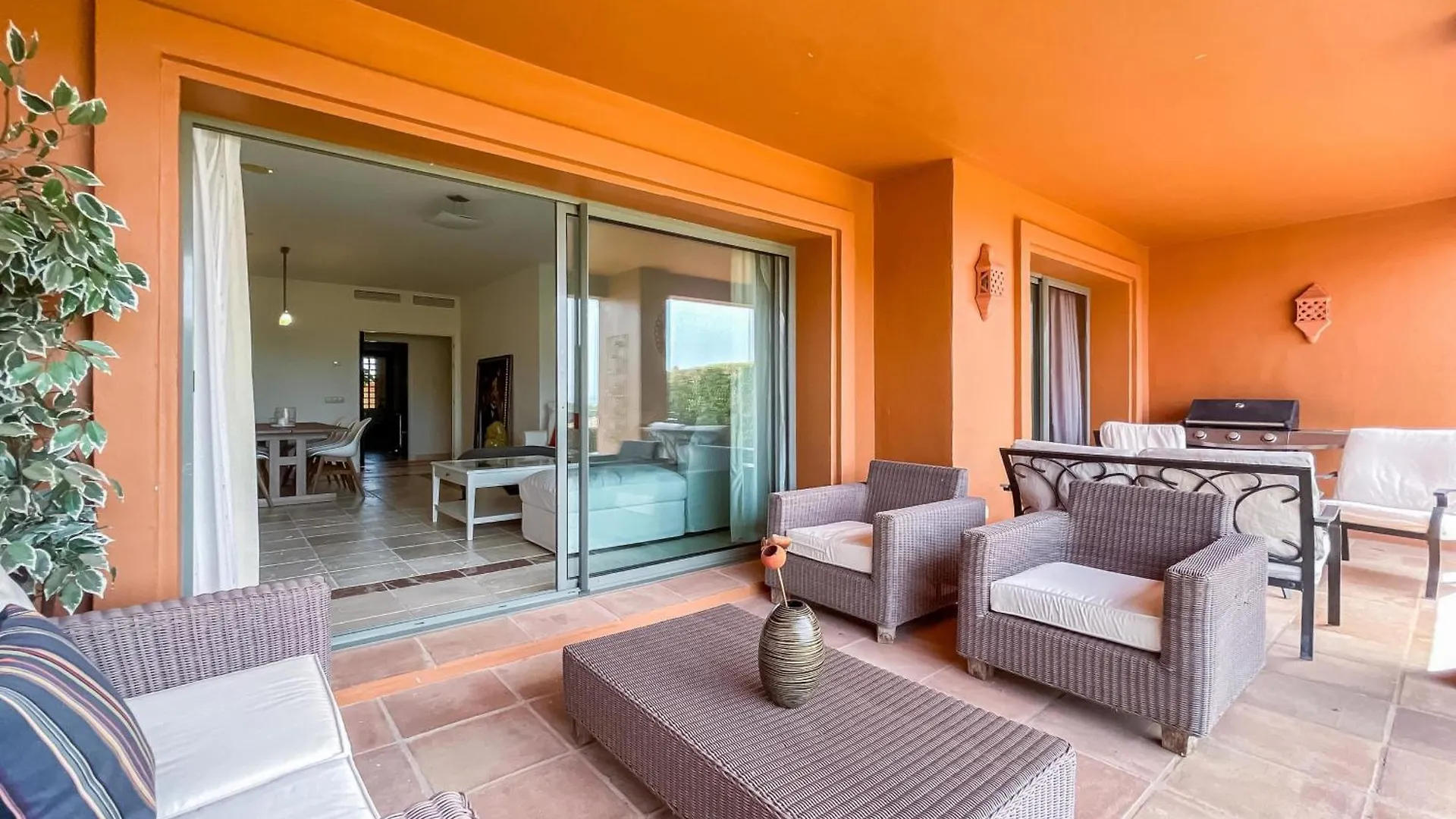 Luxury Ground Floor Apartment With Spa Facilities Estepona Spain
